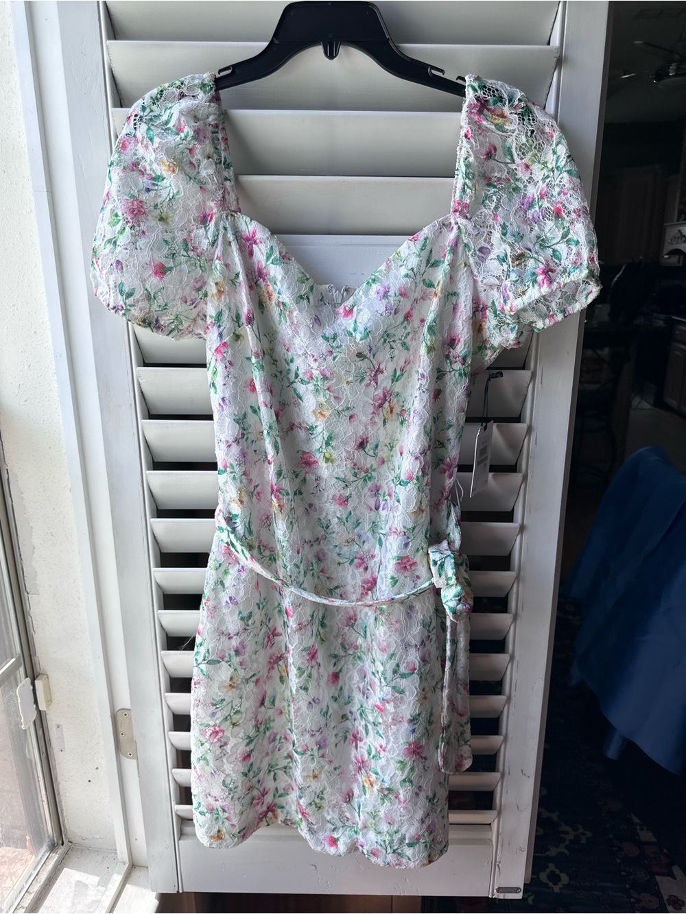 Kensie White Floral Puff-Sleeve Mini Dress